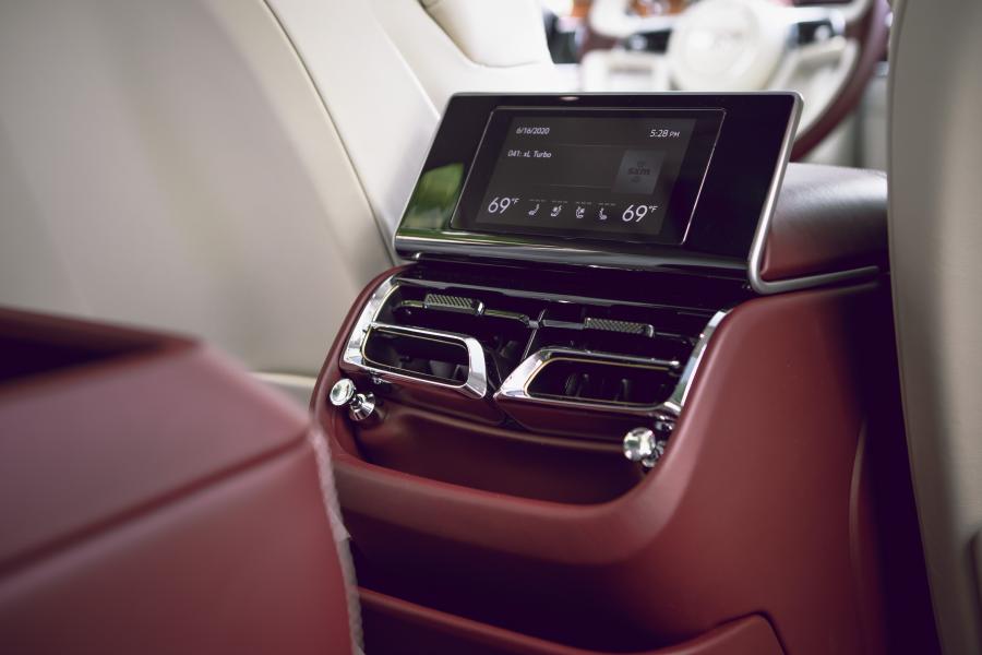 Детали интерьера Bentley Flying Spur First Edition 2019 года  (NA) (фото 33 из 40)